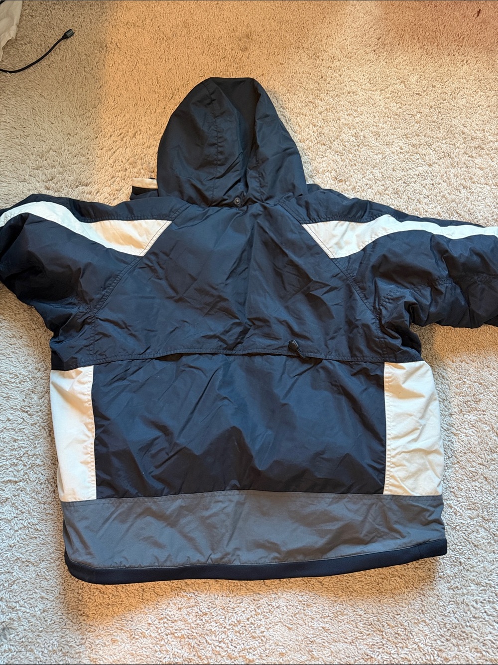 Columbia Men’s Navy & Cream Hooded Ski Jacket - Picture 5 of 5